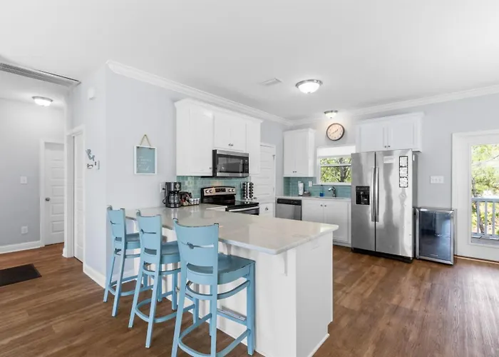 The Blue Mermaid Walk To Beach! Dog Friendly Heated Pool Fire Pit 2kingste Holiday home Gulf Shores